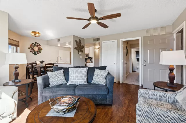 MLS: 6705458 Condo For Sale