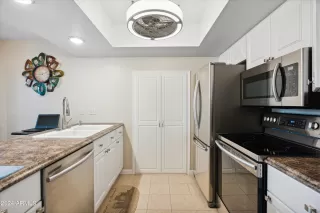 Photo #3: 6705458 Listing