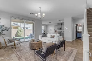 Photo #2: 6705518 Listing