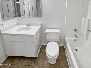 Photo #6: 6705631 Listing 