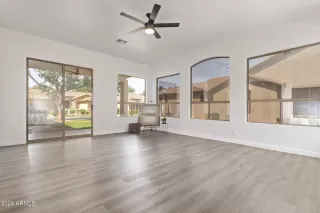 Photo #5: 6705635 Listing