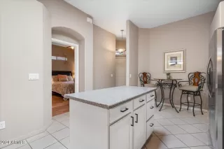 Photo #6: 6705699 Listing