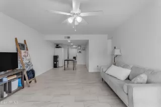 Photo #2: 6705986 Listing