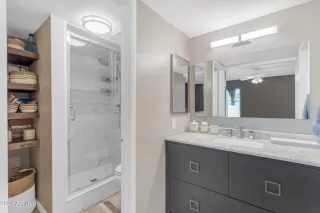 Photo #3: 6705986 Listing