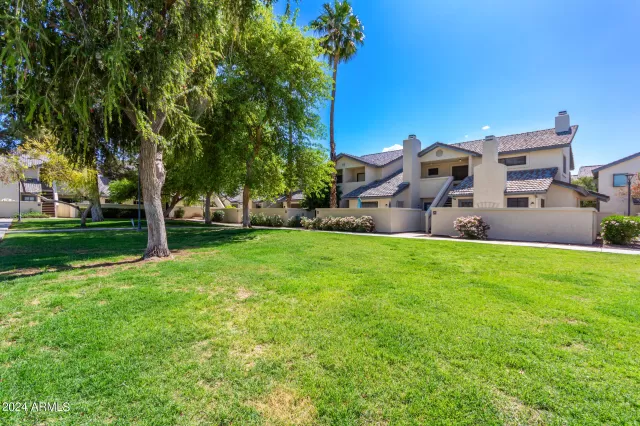 MLS: 6706072 Condo For Sale