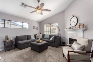 Photo #3: 6706072 Listing