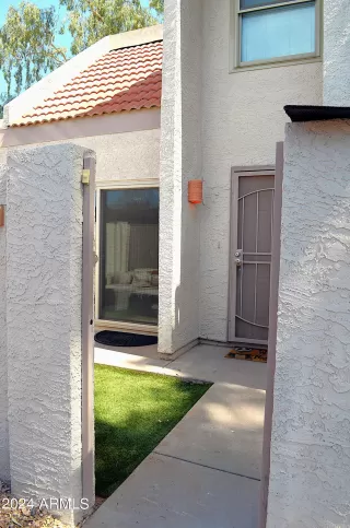 Photo #1: 6706323 Listing