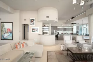 Photo #2: 6706419 Listing 