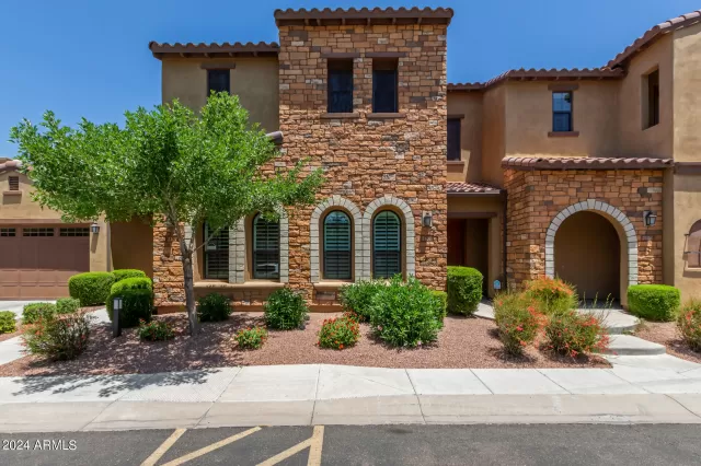 MLS: 6706770 Condo For Sale