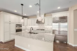 Photo #6: 6706770 Listing