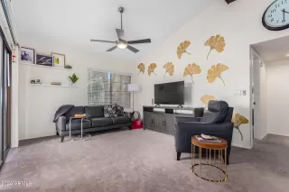 Photo #2: 6706870 Listing