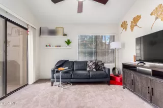 Photo #5: 6706870 Listing