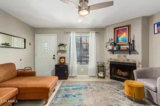 Photo #4: 6706904 Listing