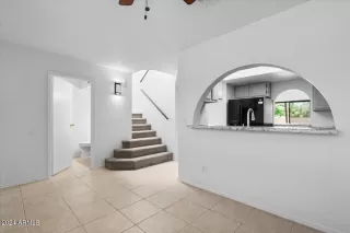 Photo #6: 6707319 Listing