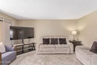 Photo #4: 6707537 Listing