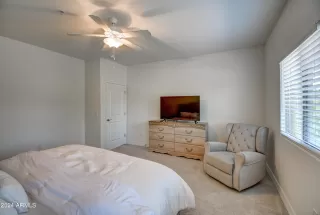 Photo #5: 6707576 Listing