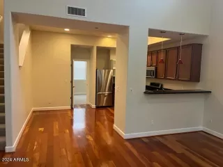 Photo #3: 6707689 Listing