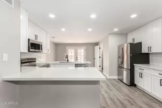 Photo #5: 6707724 Listing