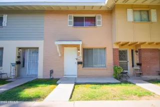 Photo #2: 6707757 Listing