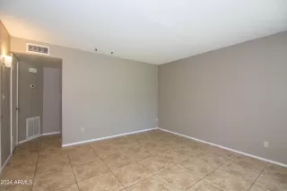 Photo #6: 6707757 Listing