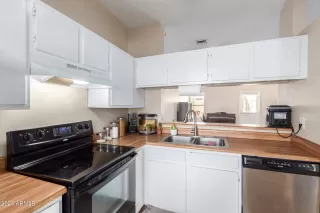 Photo #4: 6708044 Listing