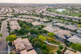 Photo #5: 6708189 Listing