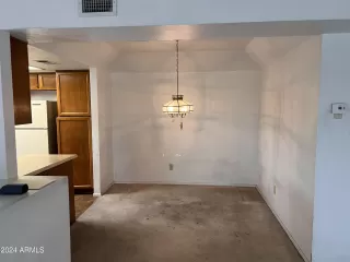 Photo #6: 6708441 Listing