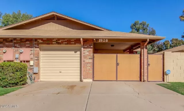 MLS: 6708487 Condo For Sale