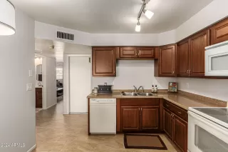 Photo #4: 6708505 Listing 