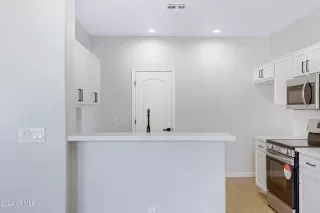 Photo #4: 6708587 Listing