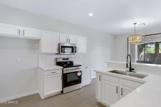 Photo #6: 6708587 Listing