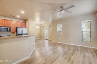 Photo #3: 6708815 Listing 