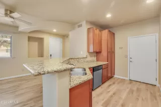 Photo #6: 6708815 Listing 