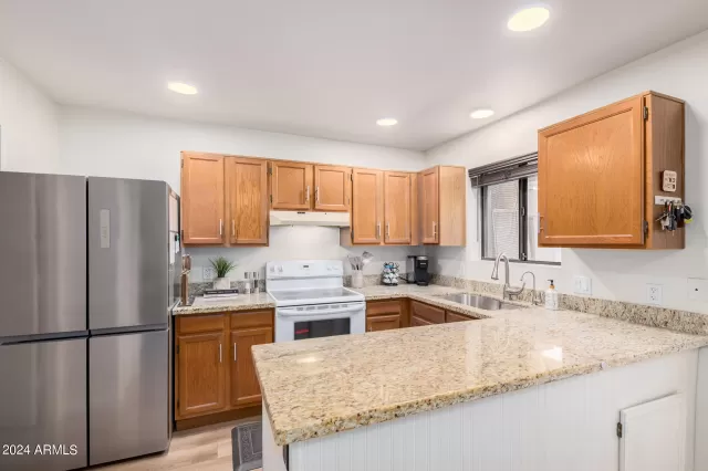 MLS: 6709070 Condo For Sale