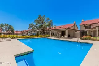 Photo #5: 6709070 Listing