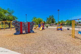 Photo #6: 6709070 Listing