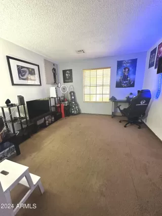 Photo #3: 6709226 Listing