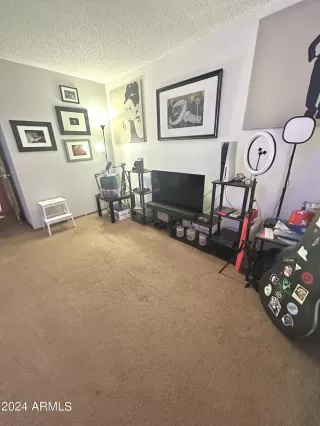 Photo #4: 6709226 Listing