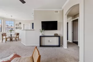 Photo #2: 6709340 Listing