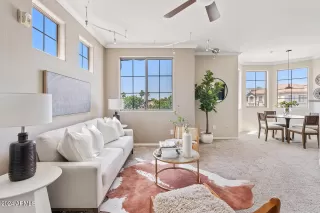 Photo #3: 6709340 Listing