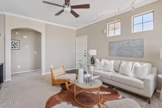 Photo #5: 6709340 Listing