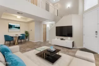 Photo #5: 6709396 Listing