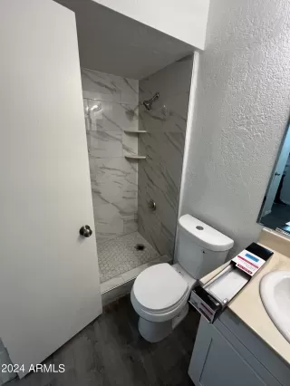 Photo #4: 6709778 Listing