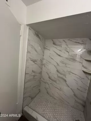 Photo #5: 6709778 Listing