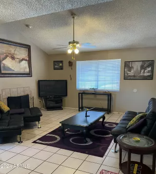 Photo #4: 6709939 Listing