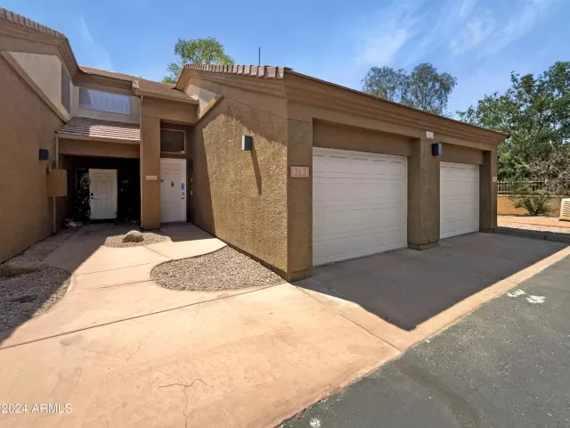 MLS: 6710134 Condo For Sale