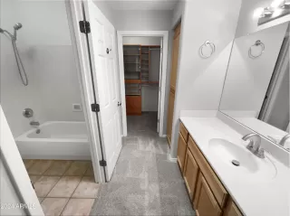 Photo #4: 6710134 Listing