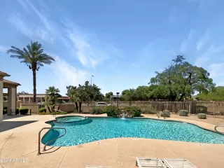 Photo #5: 6710134 Listing