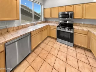 Photo #6: 6710134 Listing