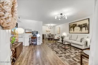 Photo #1: 6710142 Listing 